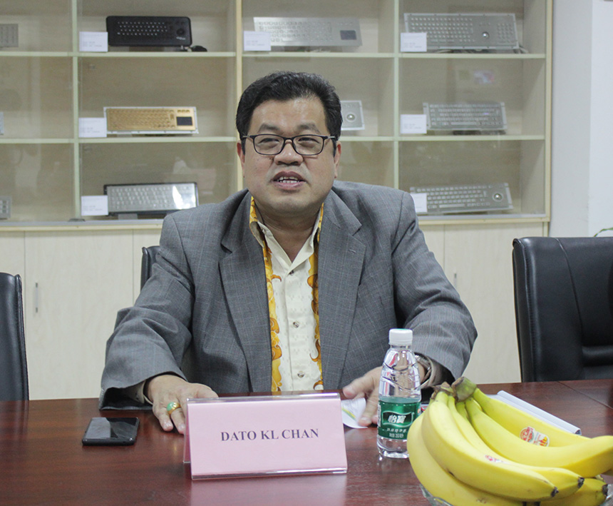 國際慈善協(xié)會(huì)主席拿督曾國龍少校