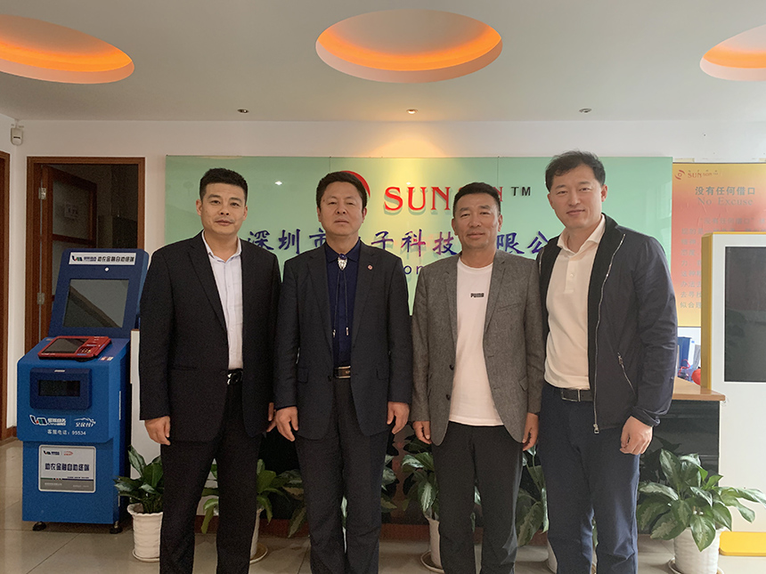 全國政協(xié)委員、中國心胸血管麻醉學(xué)會秘書長敖虎山一行蒞臨旭子指導(dǎo)工作